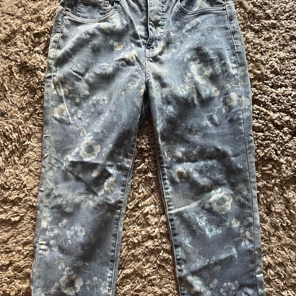 FDJ Floral Print Ankle Jeans - Blue. Sz 6